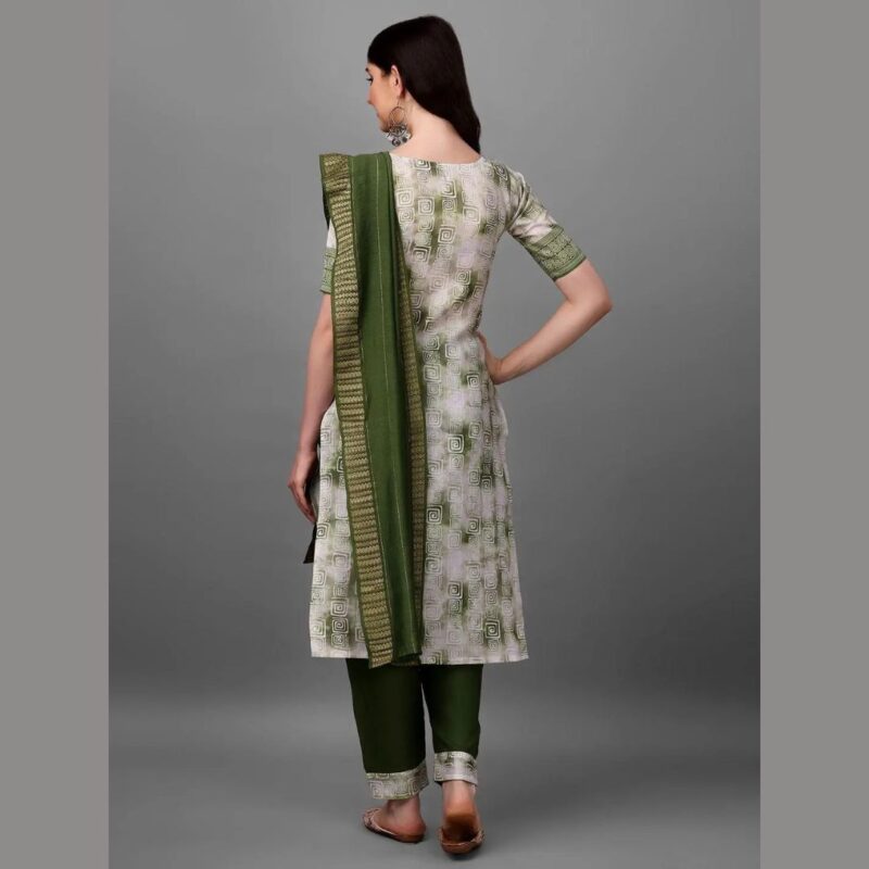 Straight Printed Round Neck Women Kurta Set - Image 3